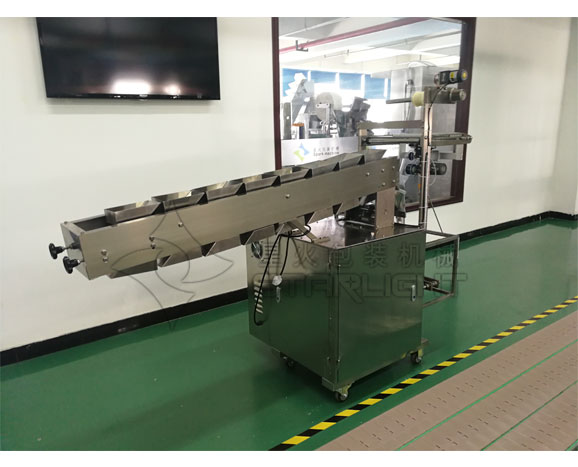 全自動親親蝦條包裝機(jī)設(shè)備廠家實拍圖