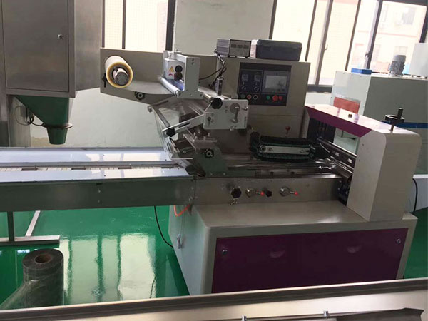 小袋面包加工包裝機械細節圖